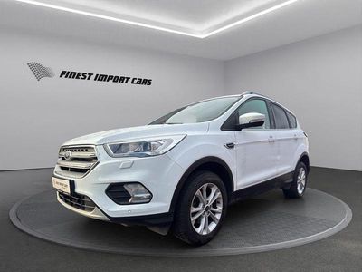 Gebraucht Ford Kuga Titanium 150 PS (110 kW) 2019 Weiß SUV