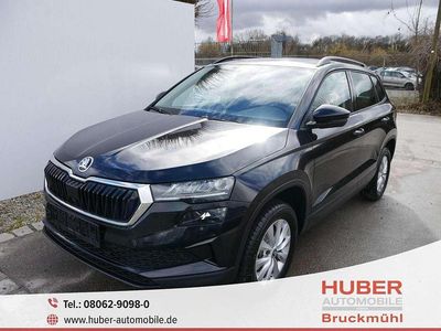 Neu Skoda Karoq Selection 150 PS (110 kW) 2025 Schwarz metallic SUV