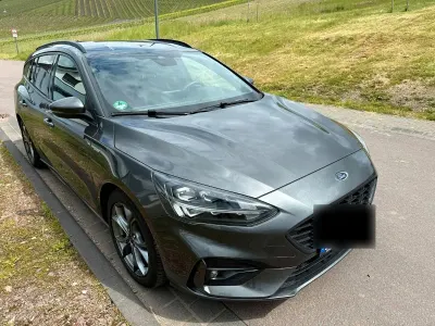 Käytetty Ford Focus ST-Line 150 HP (110 kW) 2020 Harmaa Farmari