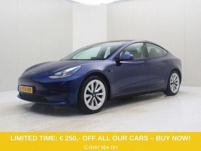 Blau Gebraucht 2021 Tesla Model 3 Standard Range Limousine | 20.400 € (Guter Preis)
