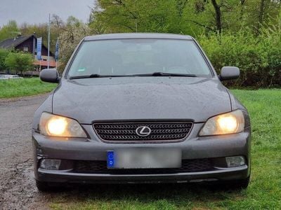 Lexus IS200
