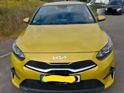 Gebraucht Kia Ceed Edition 7 101 PS (74 kW) 2023 Gelb Kleinwagen