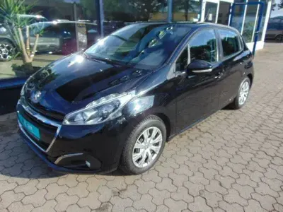 Gebraucht Peugeot 208 Active 82 PS (60 kW) 2019 Schwarz Kleinwagen