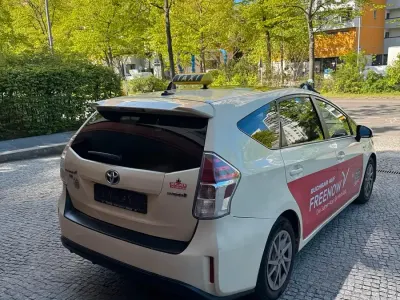 Gebraucht Toyota Prius+ Plus 136 PS (100 kW) 2019 Weiß Van / Kleinbus