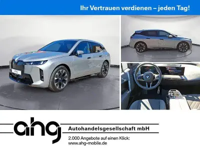 Neu BMW iX M Sport 400 kW (544 PS) 2026 Silber SUV