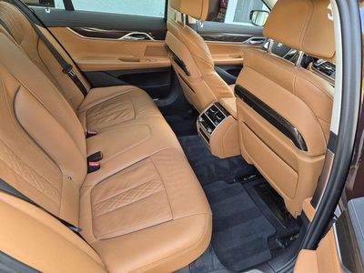 BMW 740