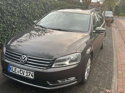 Gebraucht VW Passat Comfortline 122 PS (89 kW) 2013 Braun Kombi