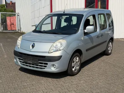 Gebraucht Renault Kangoo Expression 106 PS (77 kW) 2011 Space grau Van / Kleinbus
