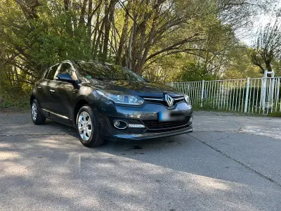 Używany Renault Mégane LIMITED 115 KM (84 kW) 2014 Szary Sedan/Limuzyna