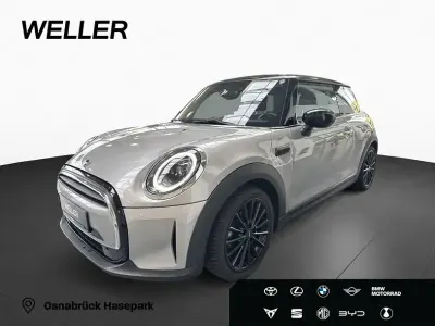 Gebraucht Mini Cooper 136 PS (100 kW) 2023 Melting silver iii (silber) Kleinwagen