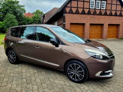Gebraucht Renault Scénic III Bose Edition 131 PS (96 kW) 2012 Braun Van / Kleinbus