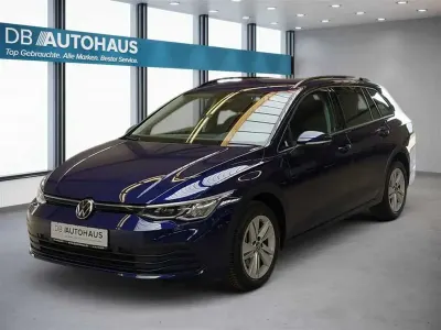 Gebraucht VW Golf VIII Life 116 PS (85 kW) 2024 Blau Kombi
