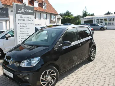 Gebraucht VW up! Sound 75 PS (55 kW) 2017 Schwarz Kleinwagen
