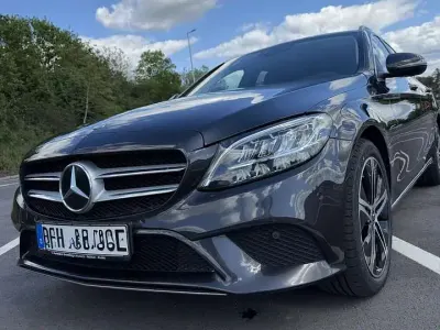 Gebraucht Mercedes C300e 304 PS (223 kW) 2021 Grau Kombi