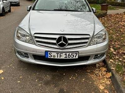 Gebraucht Mercedes C180 Elegance 156 PS (114 kW) 2010 Silber Limousine