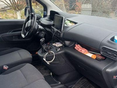 Gebraucht Peugeot Partner 159 PS (116 kW) 2020 Weiß Van / Kleinbus