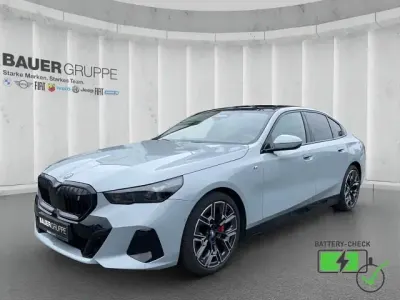 Gebraucht BMW i5 M Sport 250 kW (340 PS) 2024 Grau Limousine