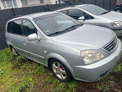 Gebraucht Kia Carens EX 139 PS (102 kW) 2014 Silber Van / Kleinbus