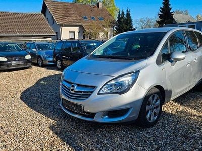 Usado Opel Meriva Innovation 120 HP (88 kW) 2016 Prateado Monovolume
