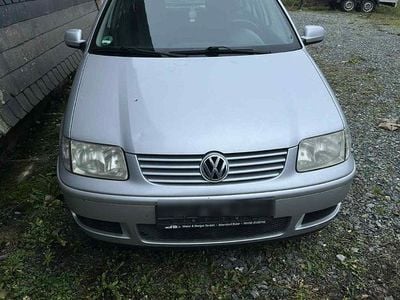 Grau Gebraucht 2001 VW Polo Kleinwagen | 500 € (Guter Preis)