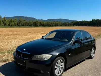 Gebraucht BMW 320 130 PS (95 kW) 2008 Schwarz Limousine
