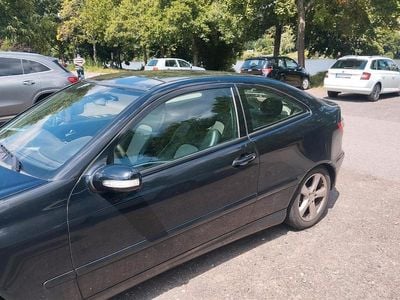 Mercedes C200