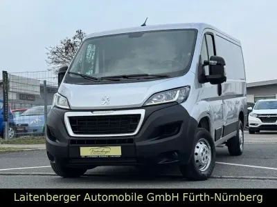 Gebraucht Peugeot Boxer 120 PS (88 kW) 2022 Grau Van
