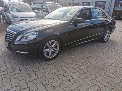 Gebraucht Mercedes E250 Avantgarde 204 PS (150 kW) 2010 Schwarz Limousine