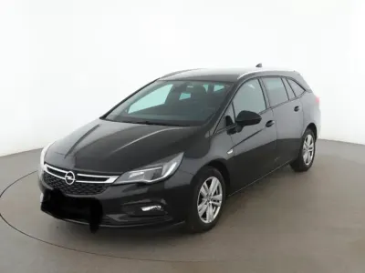 Używany Opel Astra 150 KM (110 kW) 2018 Czarny Kombi