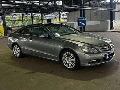 Gebraucht Mercedes E350 231 PS (169 kW) 2010 Grau Coupé