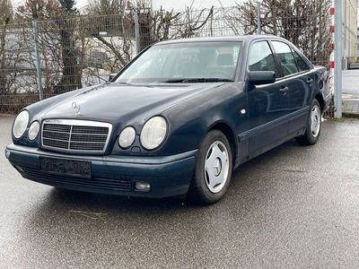 Mercedes E240
