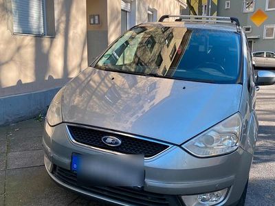Gebraucht Ford Galaxy 140 PS (102 kW) 2009 Grau Van / Kleinbus