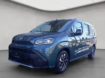Neu Toyota Proace Verso City 130 PS (95 kW) 2026 Blau Kombi