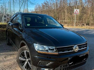 Schwarz Gebraucht 2018 VW Tiguan Sound SUV | 21.000 €