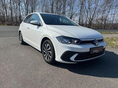 Usata VW Polo Active 95 CV (69 kW) 2023 Bianco Utilitaria