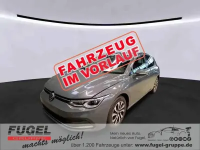 Gebraucht VW Golf VIII Active 150 PS (110 kW) 2022 Delfingrau metallic Limousine