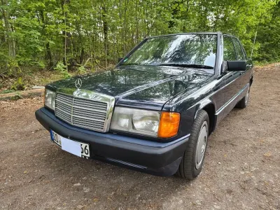 Gebraucht Mercedes 190 109 PS (80 kW) 1993 Blau Limousine