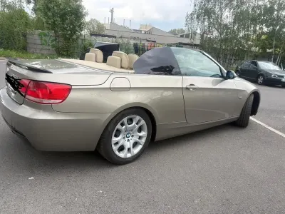 Gebraucht BMW 330 Cabriolet 231 PS (169 kW) 2009 Beige Cabrio