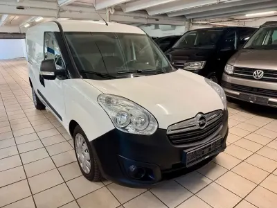 Gebraucht Opel Combo Edition 105 PS (77 kW) 2017 Weiß Van / Kleinbus