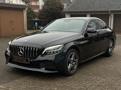 Schwarz Gebraucht 2020 Mercedes C200 AMG line Limousine | 27.600 € (Fairer Preis)