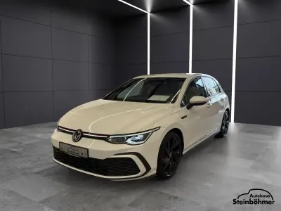 Gebraucht VW Golf VII GTI 245 PS (180 kW) 2021 Pure white (weiß) Kleinwagen