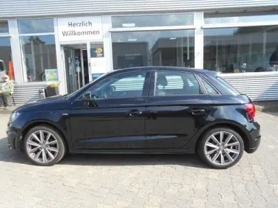 Gebraucht Audi A1 Admired 86 PS (63 kW) 2014 Schwarz Kleinwagen