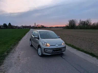 Gebraucht VW up! high up! 68 PS (50 kW) 2013 Grau Kleinwagen