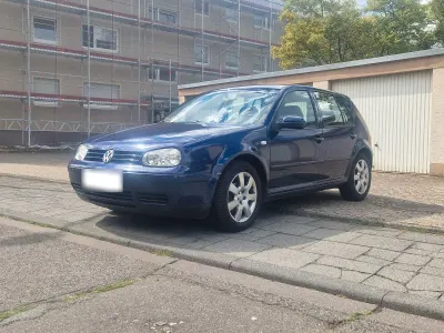 Gebraucht VW Golf IV 75 PS (55 kW) 2003 Schwarz Limousine