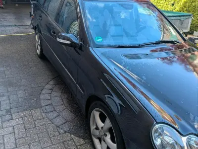 Gebraucht Mercedes C230 192 PS (141 kW) 2004 Schwarz Kombi