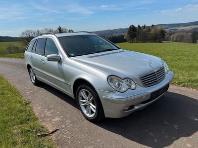 Gebraucht Mercedes C220 143 PS (105 kW) 2003 Silber Kombi
