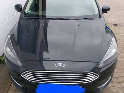 gebraucht Ford Focus Titanium (pantherschwarz)