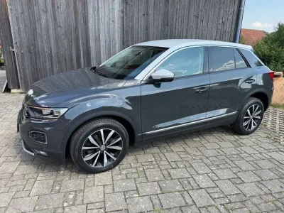Gebraucht VW T-Roc Style 150 PS (110 kW) 2018 Grau SUV