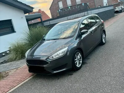 Gebraucht Ford Focus 125 PS (91 kW) 2016 Grau Kombi