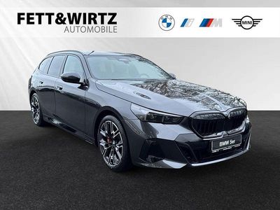 Gebraucht BMW 540 M Sport 303 PS (222 kW) 2025 Sophistograu brillanteffekt metallic Kombi